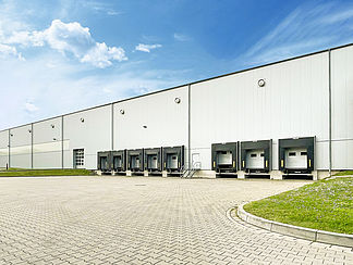 Außenansicht einer Halle